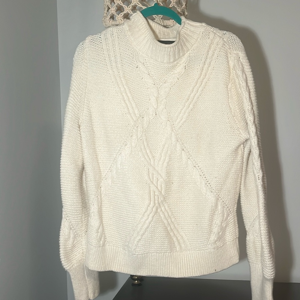 Banana Republic Sweater - Cream / Medium